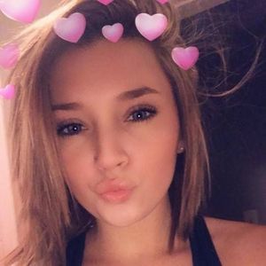 Meet your Posher, Karissa